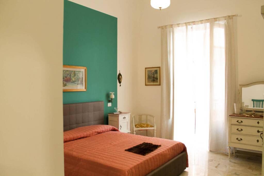 A Casa Di Enza B&B Палермо Экстерьер фото